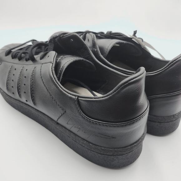 Athletic_Shoes